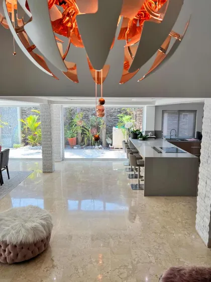 Moderna Casa En Venta En Lomas Del Country Guataparo  (ac)
