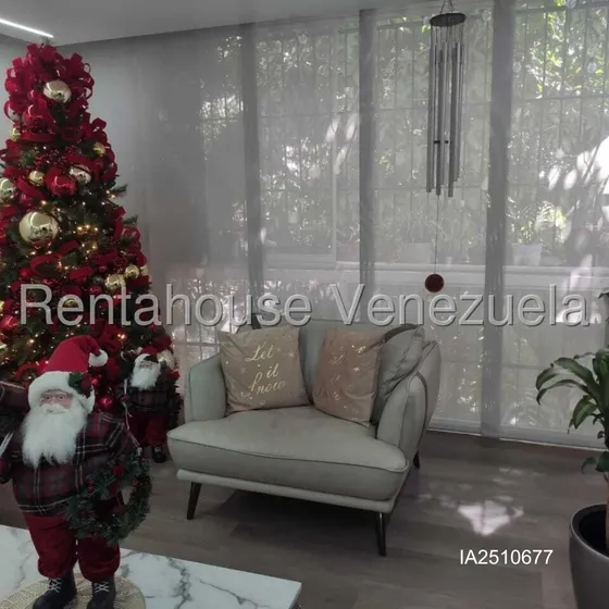 Sebucán, Venta Amplio Apartamento Ubicado En Una Zona Tranquila