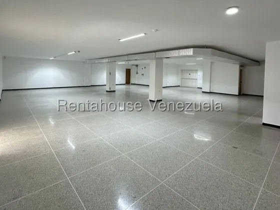 Local Comercial Para Uso Industrial Y/o Deposito En Alquiler La Urbina Mls #25-21986 Francis Zeppieri