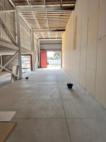 Se Arrienda Galpón De 450 Mts Útiles En Colina