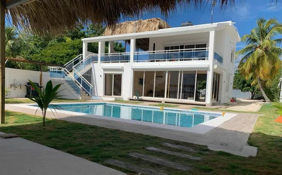 Vendo Villa Frente Al Mar, Amueblada