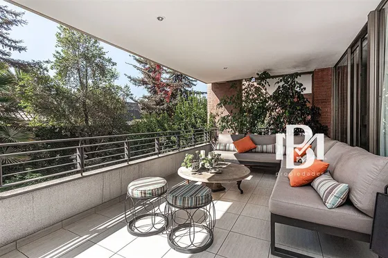 Departamento Duplex En Venta De 4 Dorm. En Vitacura