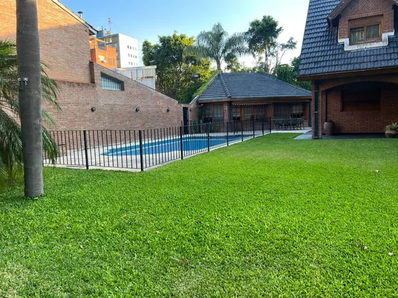 En Venta En Ciudad Jardin A Metros De La Plaza Del Avion Gran Quiincho Con Piscina F: 10248