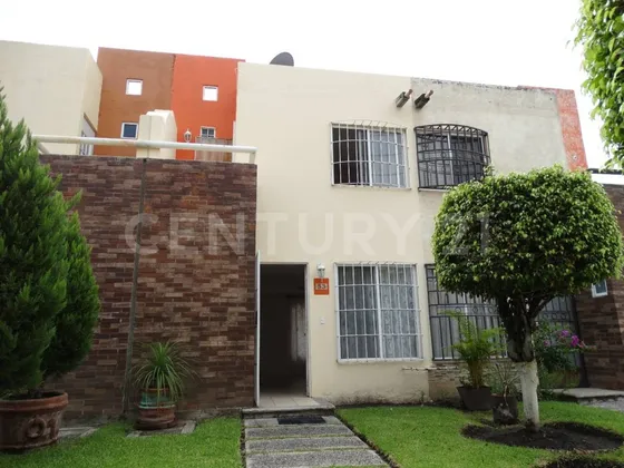 Casa En Fraccionamiento Colinas De Xochitepec En Morelos