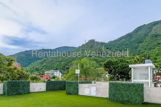 Exclusiva Casa En Venta, Altamira #25-23599
