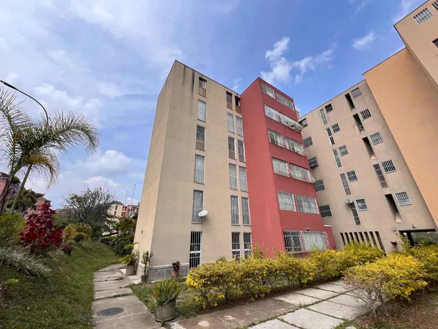 Alquiler De Apartamento Ubicado En La Urb Monte Bello Carri
