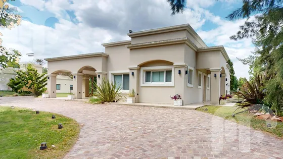 Venta Casa En Miralagos