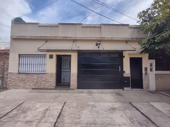 Casa 3 Ambientes Venta En Lituania 3976 (lanus)