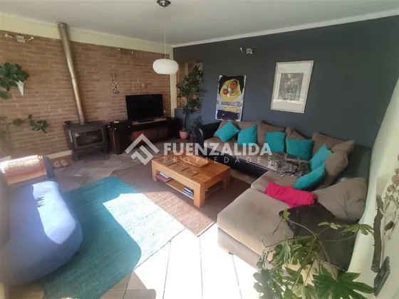 Casa En Arriendo De 5 Dorm. En Viña Del Mar