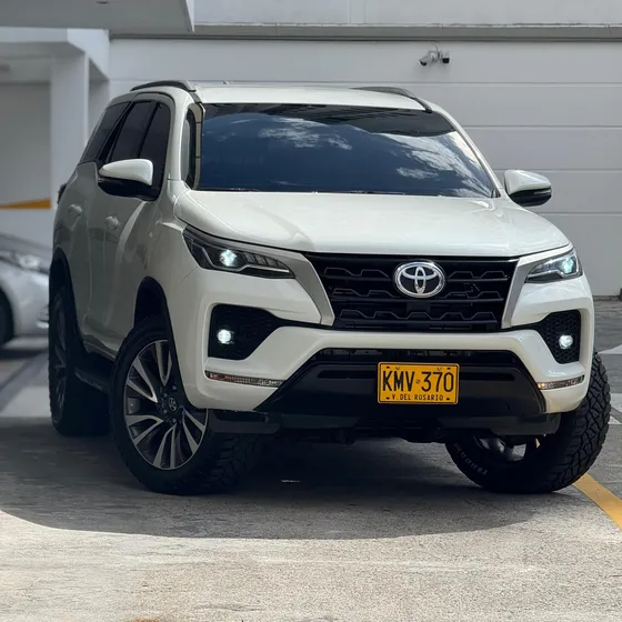 Toyota Fortuner 2.4 Street At 7as