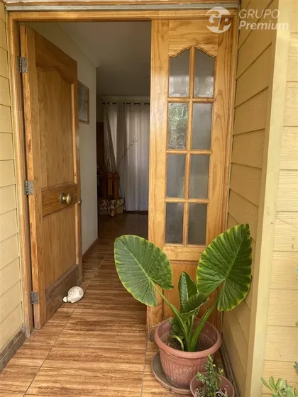Casa En Venta De 2 Dorm. En La Florida