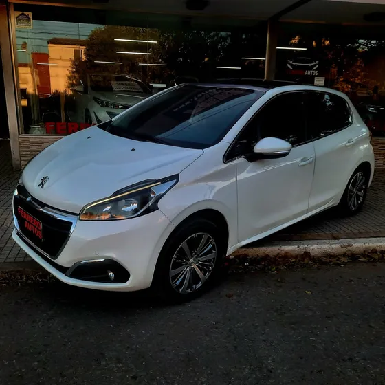 Peugeot 208 1.6 Feline