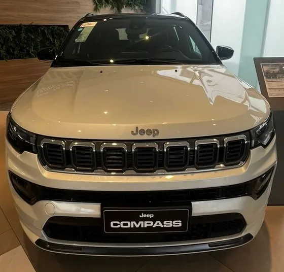 Jeep Compass 2.0 Overland Hurricane
