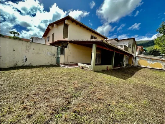 Se Alquila Casa 500m2 5h/4b/2p La Trinidad