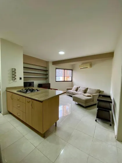 Apartamento En Venta La Trigaleña Residencia Lugano. Valencia, Planta 50%, Queda Equipado Y Amoblado, Cerca De Supermercados, Panadería, Farmacias Y Zonas De Interés. Dapo
