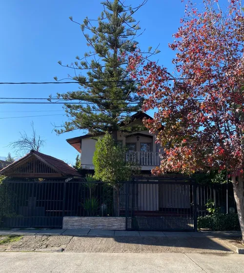 Excelente Oportunidad | La Cisterna | Casa 4d | 2b