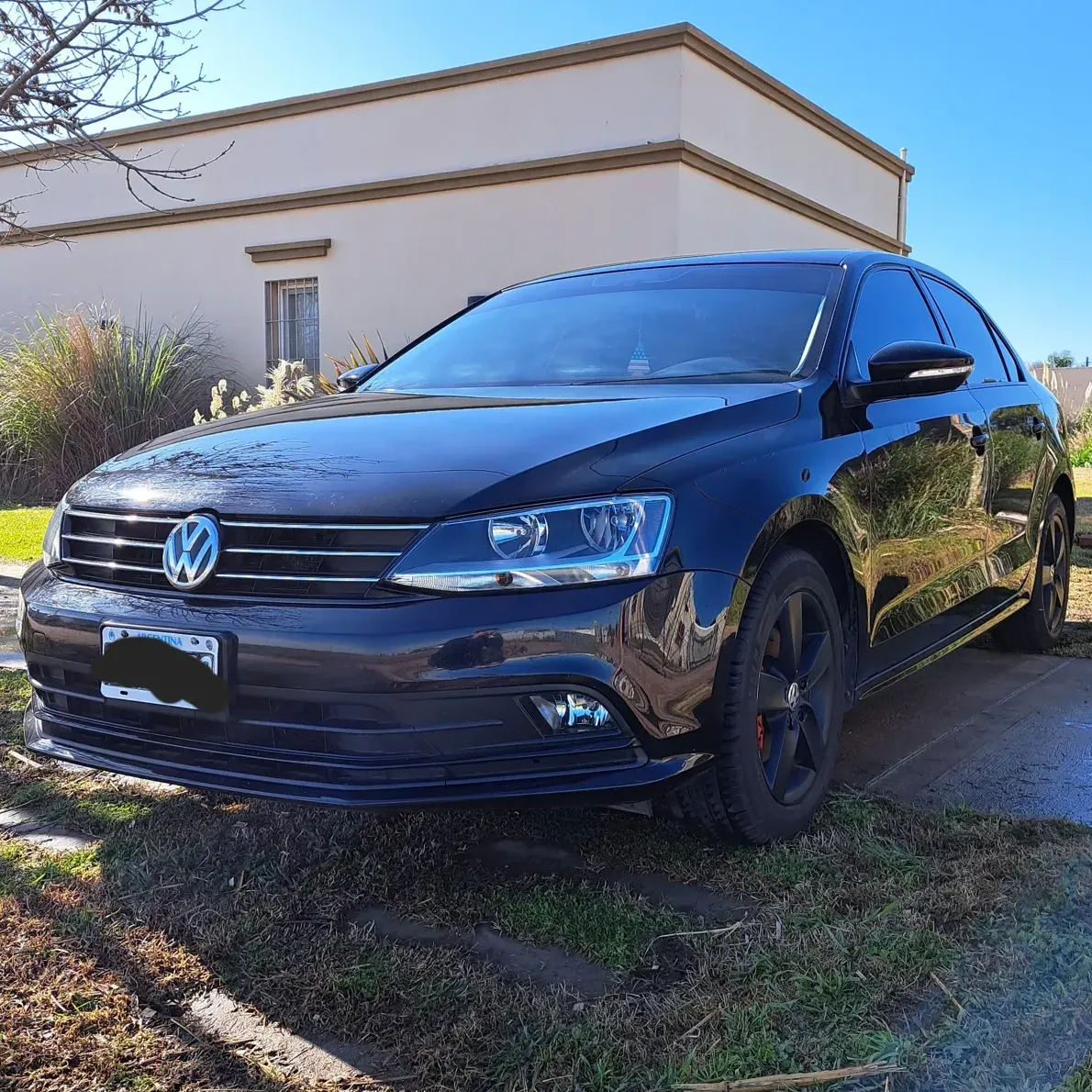 Volkswagen Vento 2.5 Advance Plus 170 hp