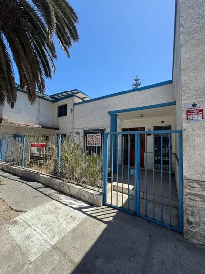 Casa Comercial Con Excelente Ubicación En Playa Blanca