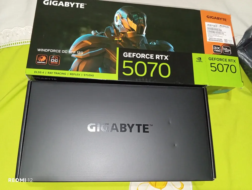 GIGABYTE GEFORCE WINDFRCE RTX 5070 新品未開封 Placa De Vídeo Gigabyte Rtx 5070 Windforce Sff 12gb | Parcelamento