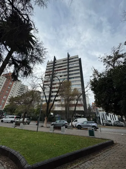 Plaza Ñuñoa / Irarrazaval / Metro Chile España