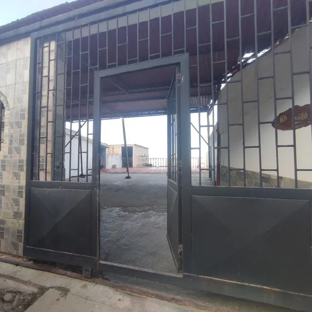 Venta De Casa Con Vista Al Mar En Playa Verde Catia La Mar. Edo  La Guaira Mc