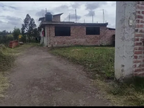 Se Vende Terreno De 783m2 Con Una Casa De 110m2