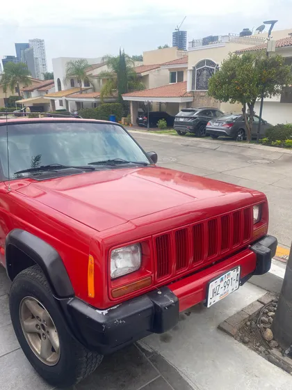 Jeep Cherokee Cherokee Sport 4x4 At