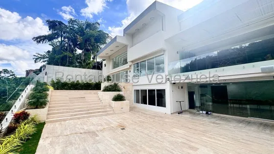 Jecsse Salazar Mls #j26-810 Impresionante Propiedad En Colinas Del Tamanaco