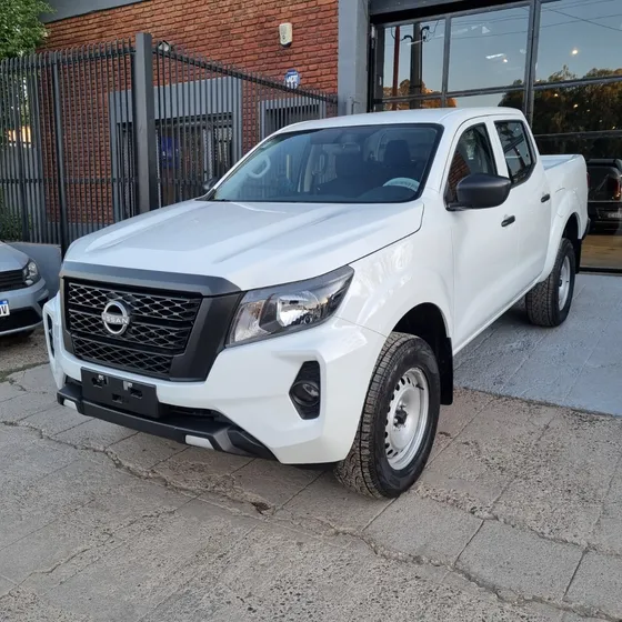 Nissan Frontier 2.3 S Cd 4x4 Mt