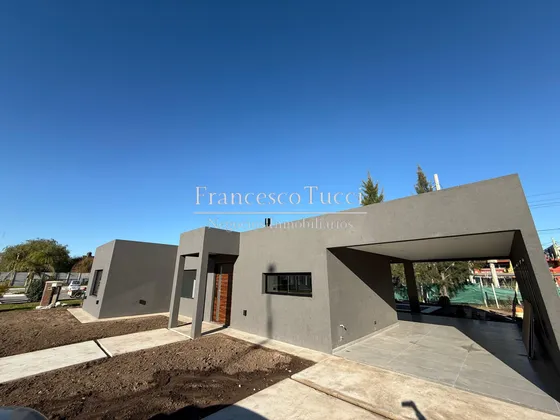 Casa En Alquiler A Estrenar 4 Ambientes Solar De Álvarez 
