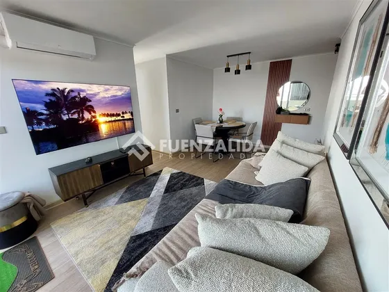 Departamento En Venta De 2 Dorm. En San Miguel