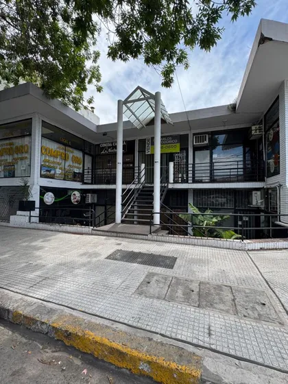 Venta| Local De 15,5x3 En Galería Sobre Av. Balbín| Saavedra
