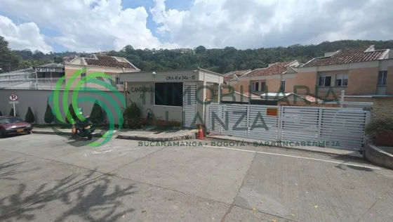 Casa En Arriendo En Altos De Cabecera. Cod A16835