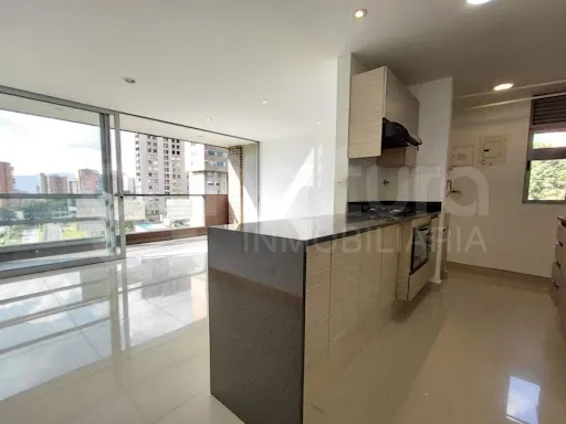 Apartamento En Arriendo Poblado 472-7413