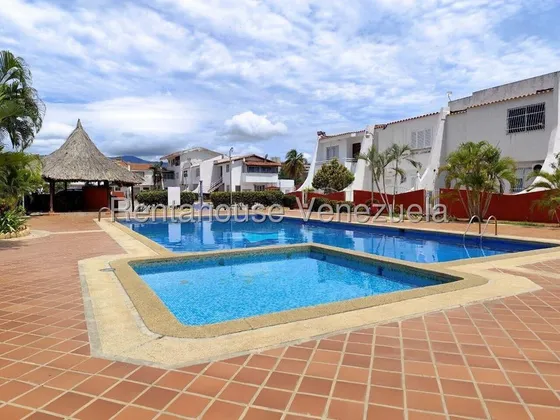 Townhouse En Costa Azul, Isla De Margarita. Cao