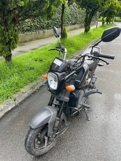 Moto Honda Navi