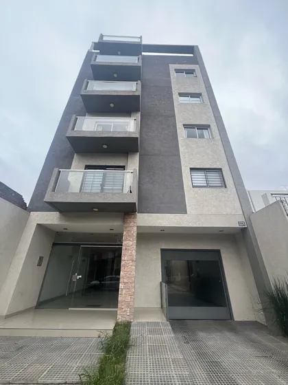 Venta Impecable 2 Amb C/coch. Lanús O.