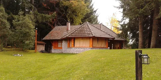 Hermosa Cabaña En El Bosque, Cerca Del Lago. Villa La Angostura. Alquiler Turístico.