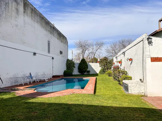 Casa En Venta En Villa Vatteone