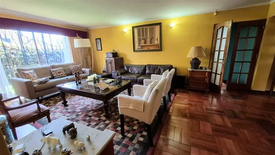 Venta Casa Estilo Chilena Ñuñoa, 424 Terreno, Optimo Estado