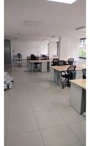 Oficina 360 M2 En Arriendo, Centro Internacional