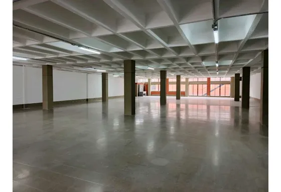 911m2 Oficina Arriendo Medellin