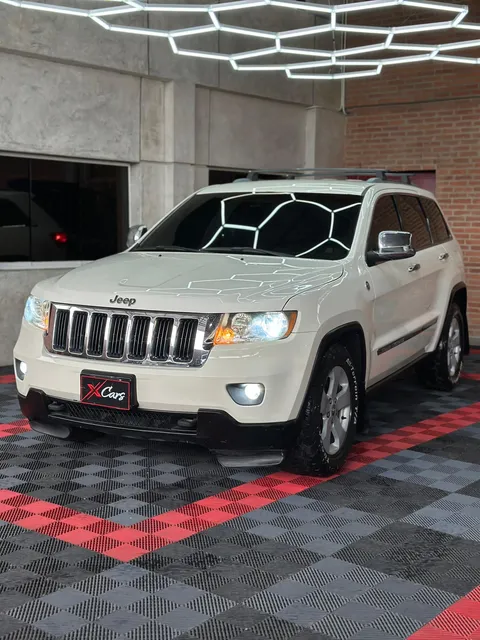 Jeep Grand Cherokee Laredo