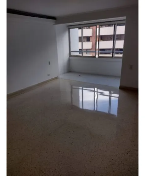 Rhbr-13422 Apto Piso 3 Medellin, Laureles