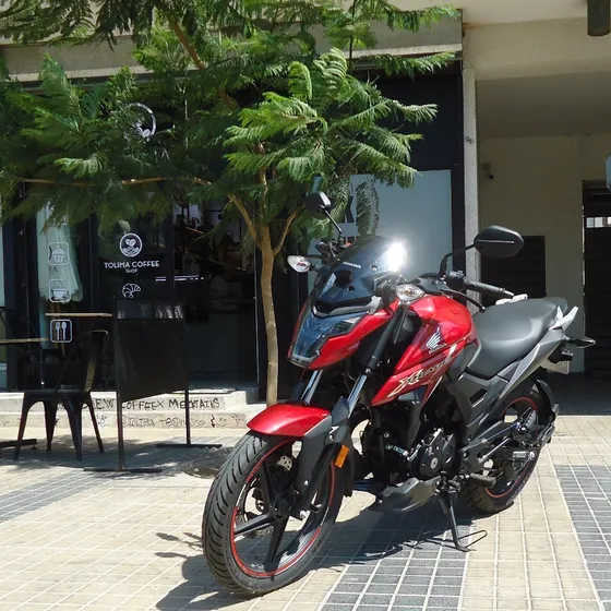 Moto Honda X Blade 2023