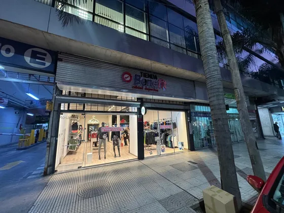 Local Comercial Doble 105 M² A Metros De Av. De Mayo - Ramos Mejia