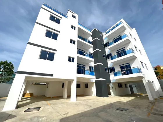 Apartamento En Venta En La Autopista De San Isidro Próximo A Las Cabañas.