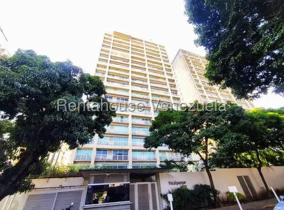 Apartamento Ejecutivo En Venta En Santa Eduvigis, Amoblado, Remodelado Con Buen Gusto, Listo Para Ser Habitado Mls #26-13100 Bm