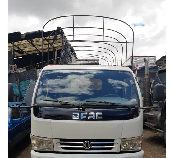 Dong Feng 2015turbo 3.5 Toneladas, Llantas Nuevas, 79.000 Km