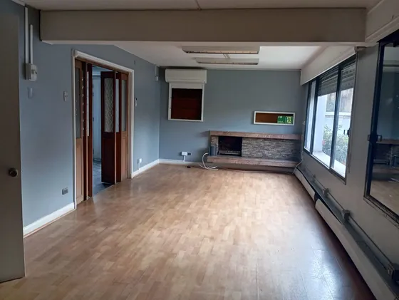 Gran Casa Comercial En El Mejor Sector De Ñuñoa